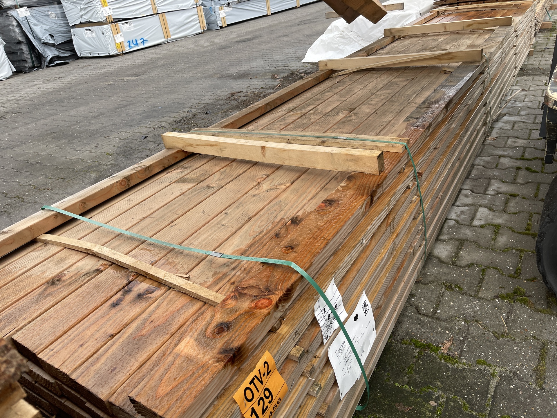 Ca. 65x Douglas Balken Geschaafd, 40x100mm, lengte 500cm